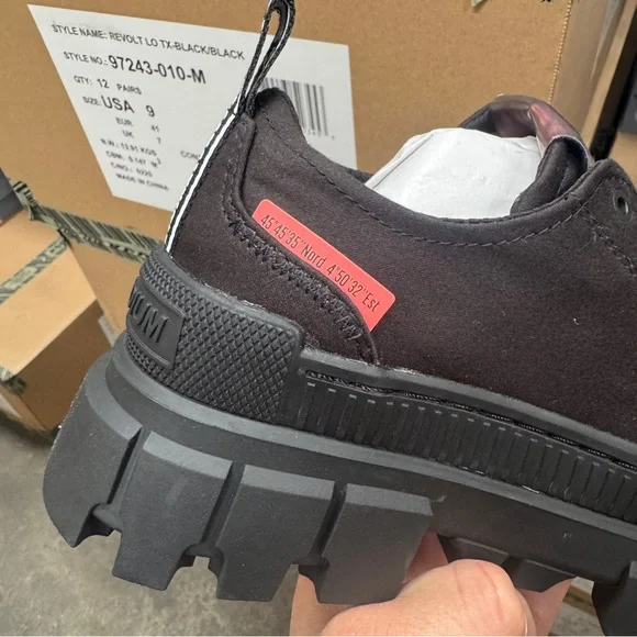 Palladium Revolt Lo Tx Black Low Sneaker Boot 97243-010 Chunky Size 8.5 ONLY - Picture 4 of 10